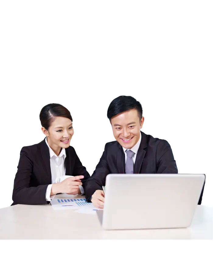 People with a laptop comparing Aircall, CloudTalk and Squarespace